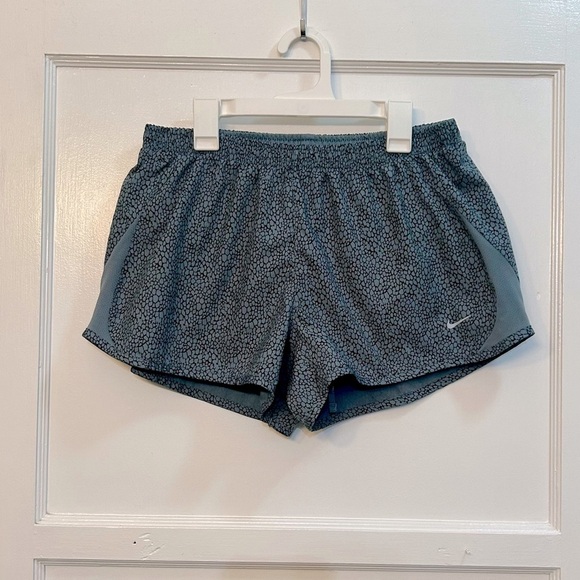 Nike Pants - Women’s Nike 5K Dri-Fit Running Shorts size Large